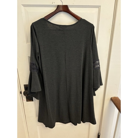 Just Found Grey Lace Cutout Dress VNeck Bell Sleeves Rayon Blend Size 2X - Picture 5 of 6